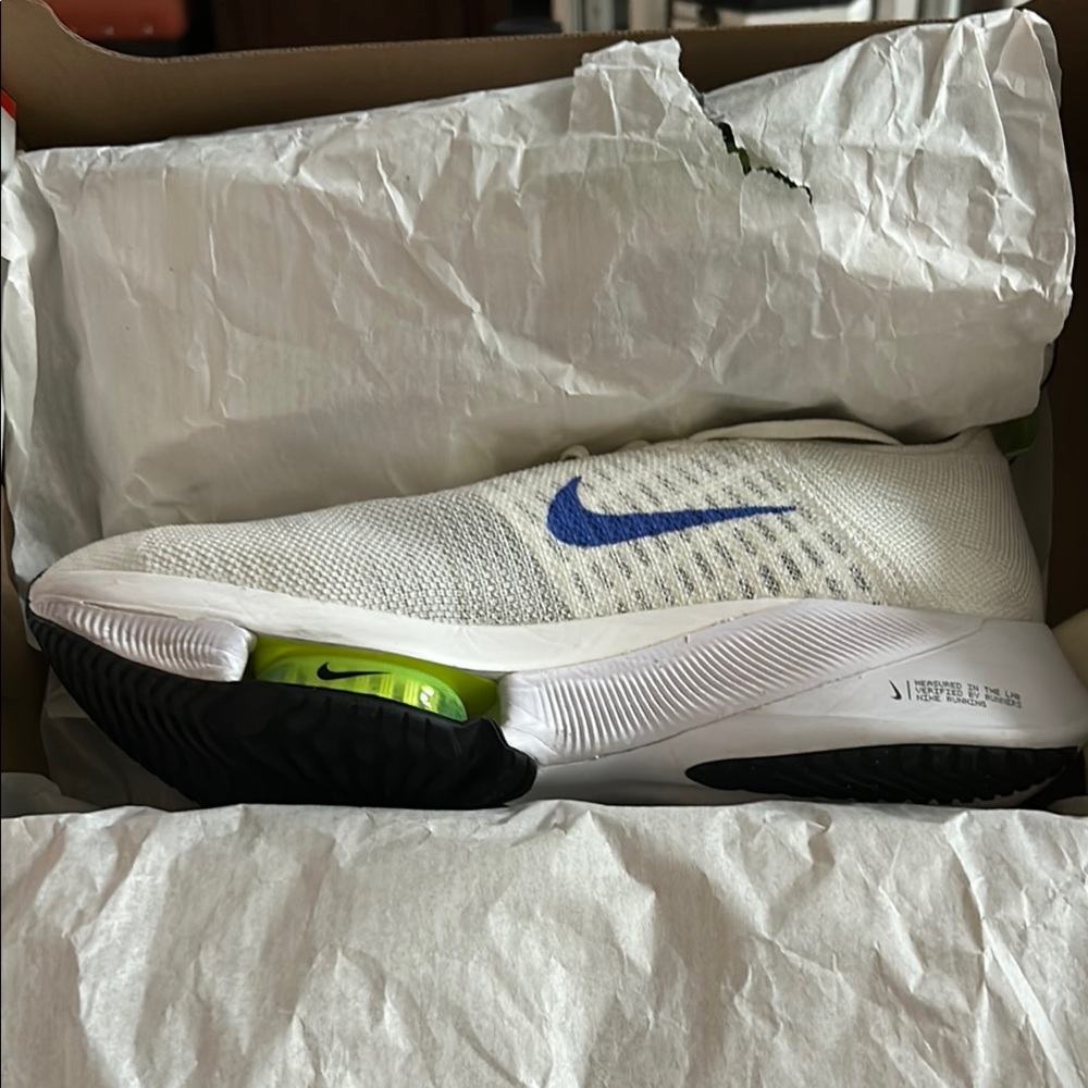 Nike Air Zoom Tempo NeXT %